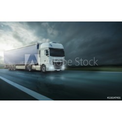Fototapeta Ciężarówka na autostradzie w drodze